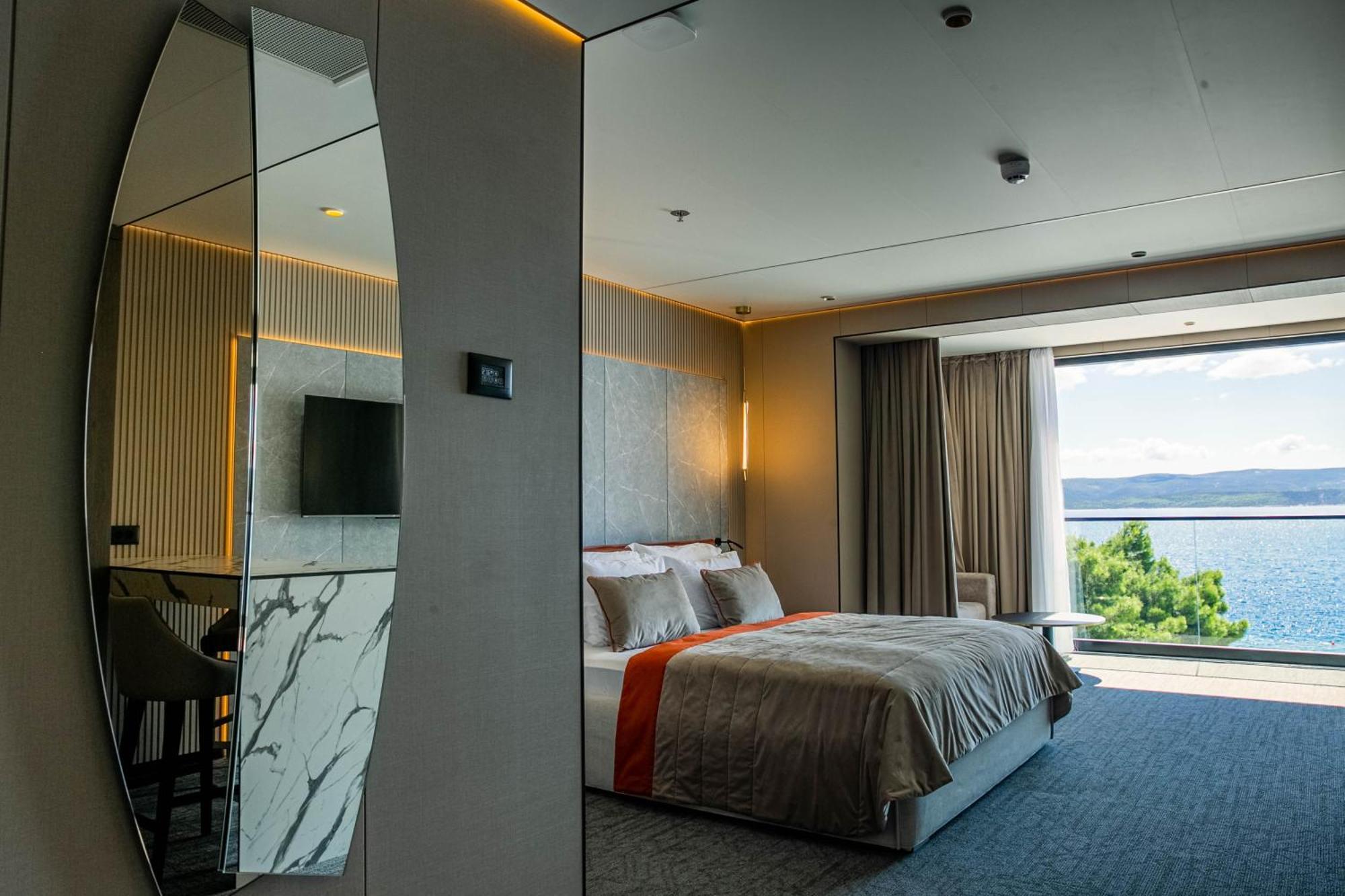 אומיס Hotel Medistone מראה חיצוני תמונה