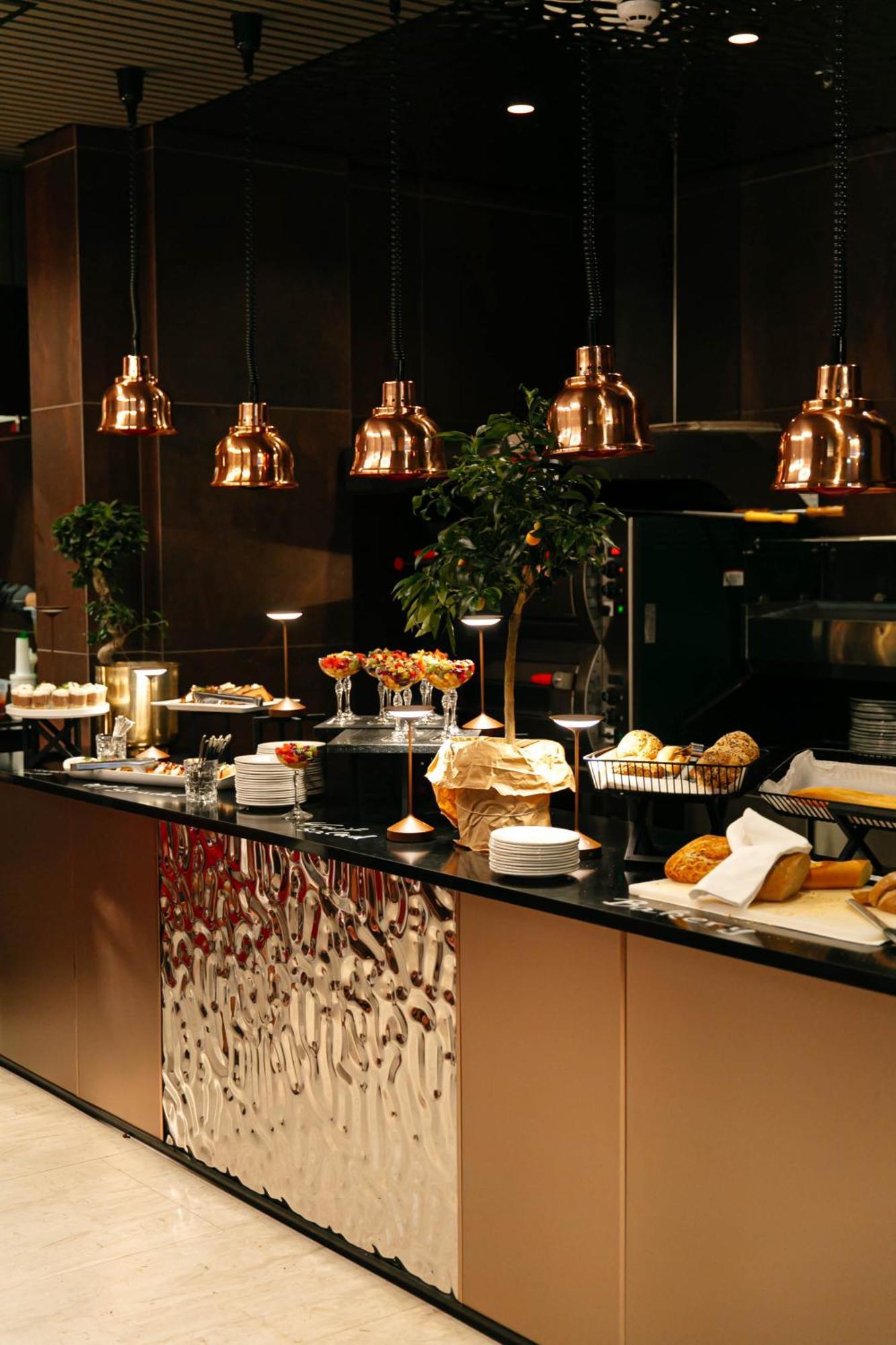 אומיס Hotel Medistone מראה חיצוני תמונה