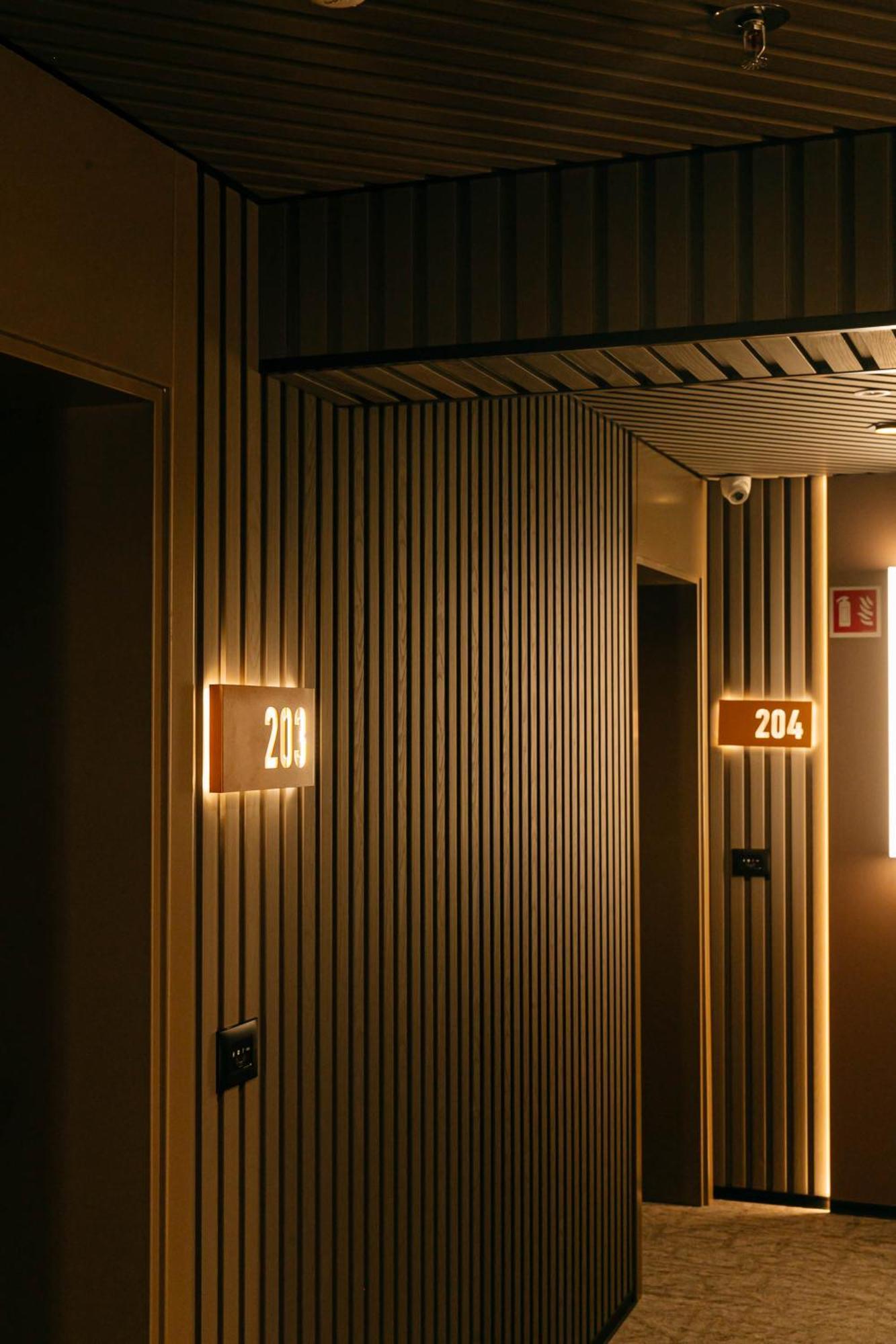 אומיס Hotel Medistone מראה חיצוני תמונה