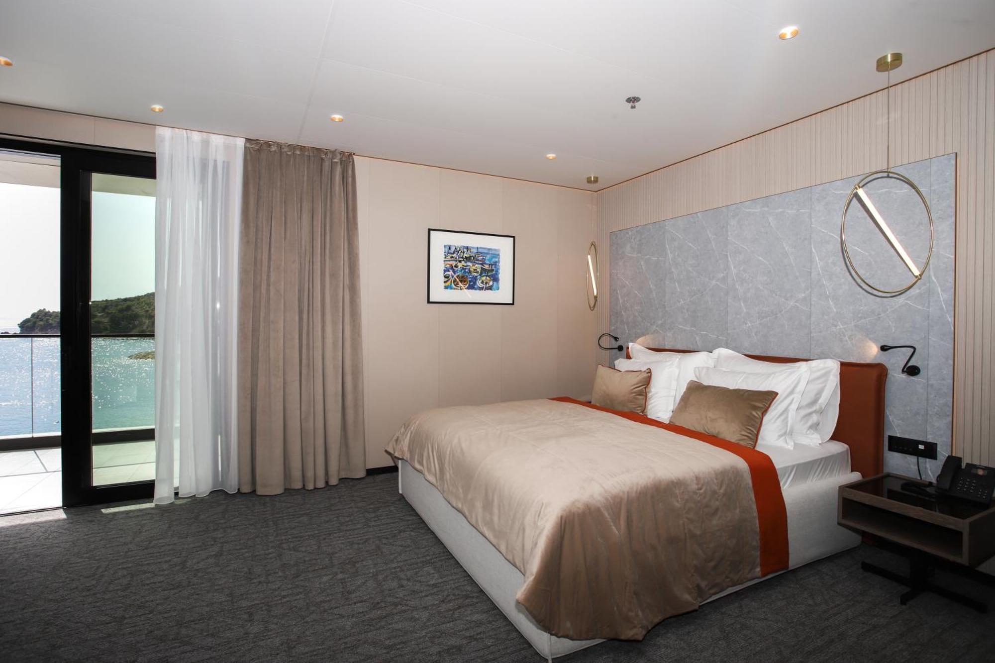 אומיס Hotel Medistone מראה חיצוני תמונה