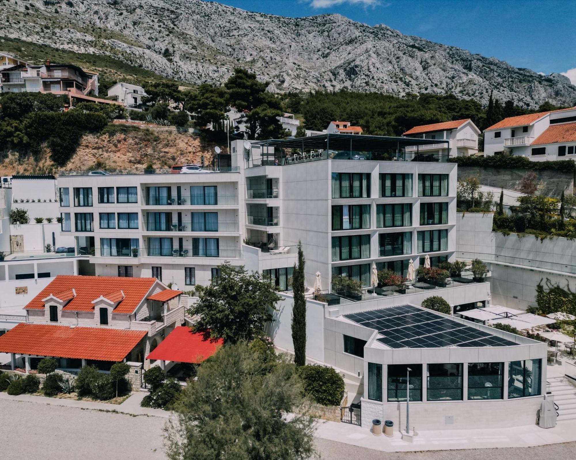 אומיס Hotel Medistone מראה חיצוני תמונה